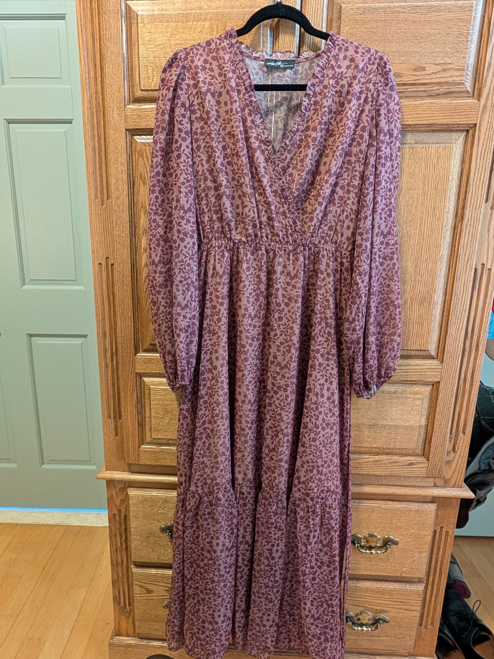 Women's Mauve Floral Maxi Dress with V-Neck and Long Sleeves